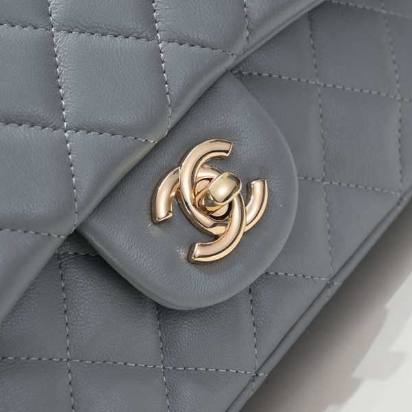 シャネルバッグ素材ディテール